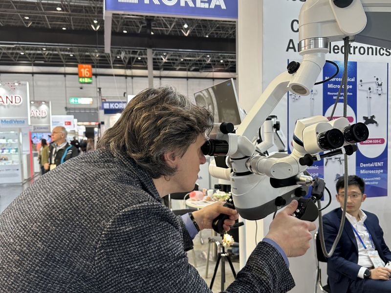 Otolaryngology microscope 1